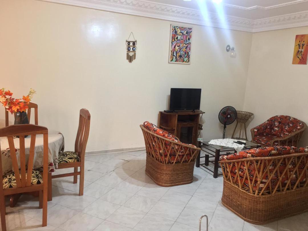 Residence Sh Yaoundé Exteriör bild